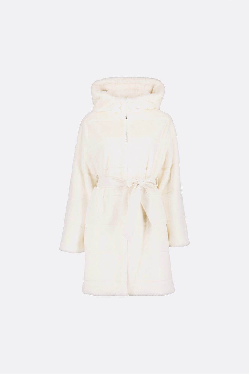 Manteau en fausse fourrure