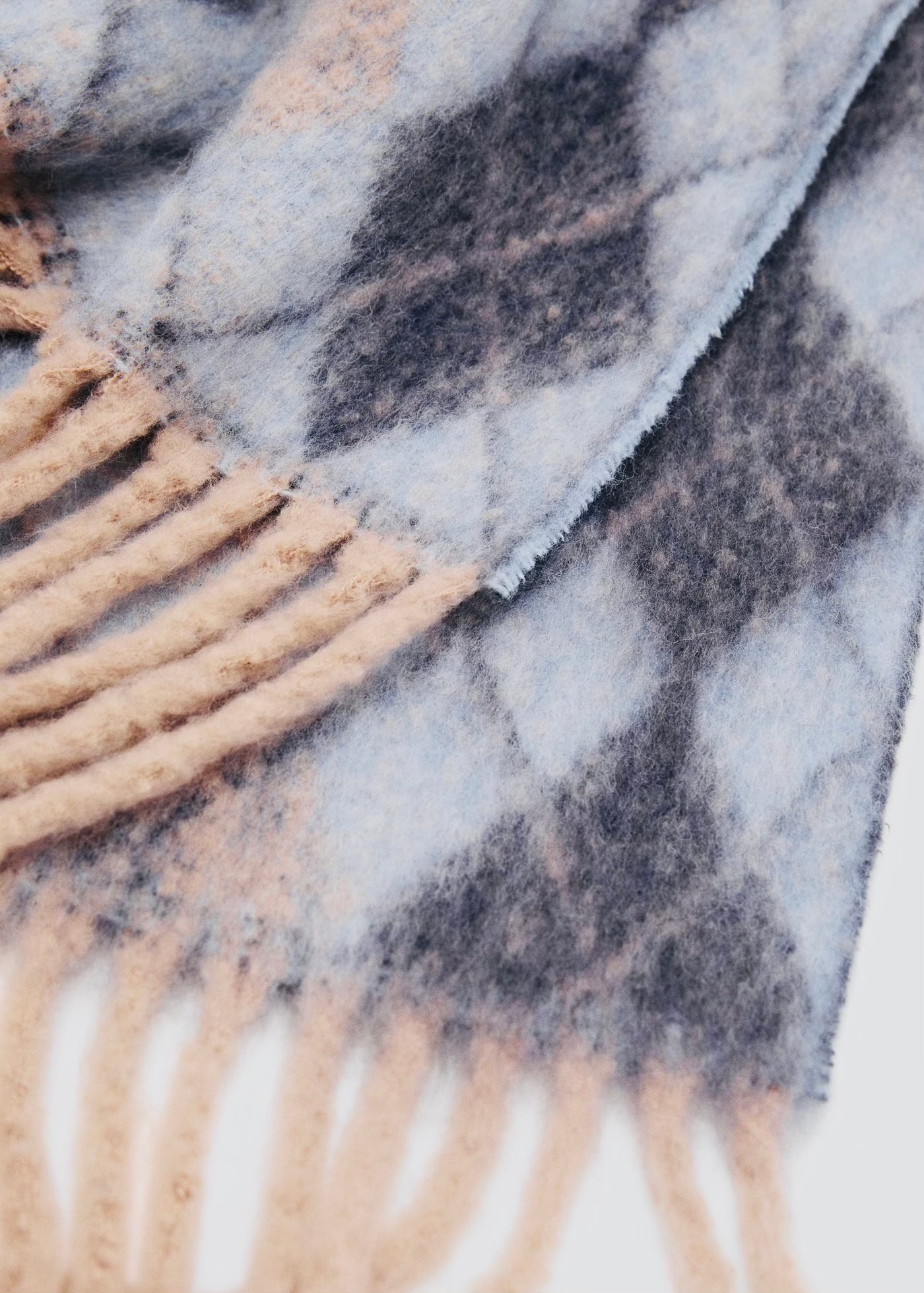 ÉCHARPE LOSANGES À BORDS FRANGÉS