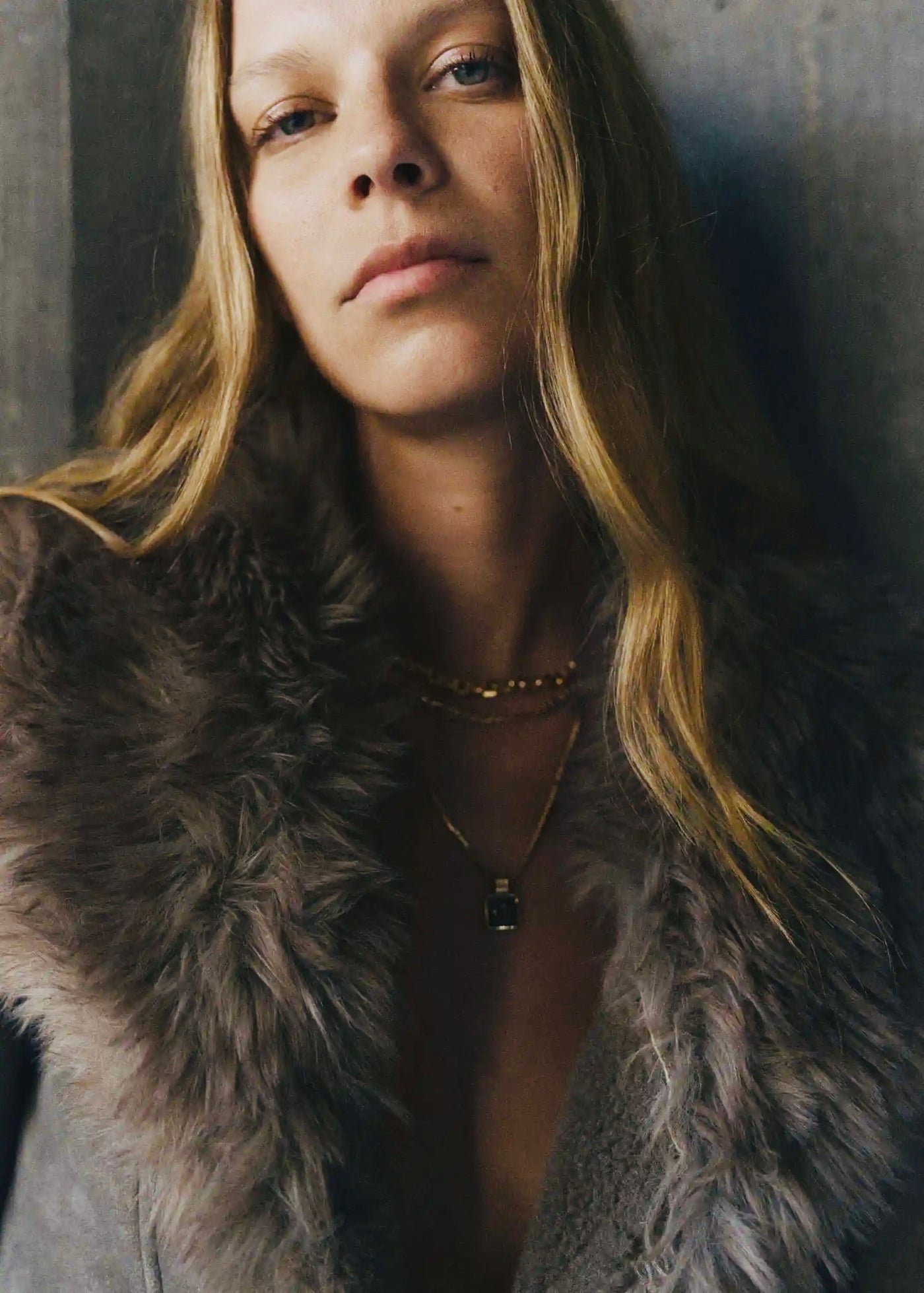 Veste effet daim et fausse fourrure