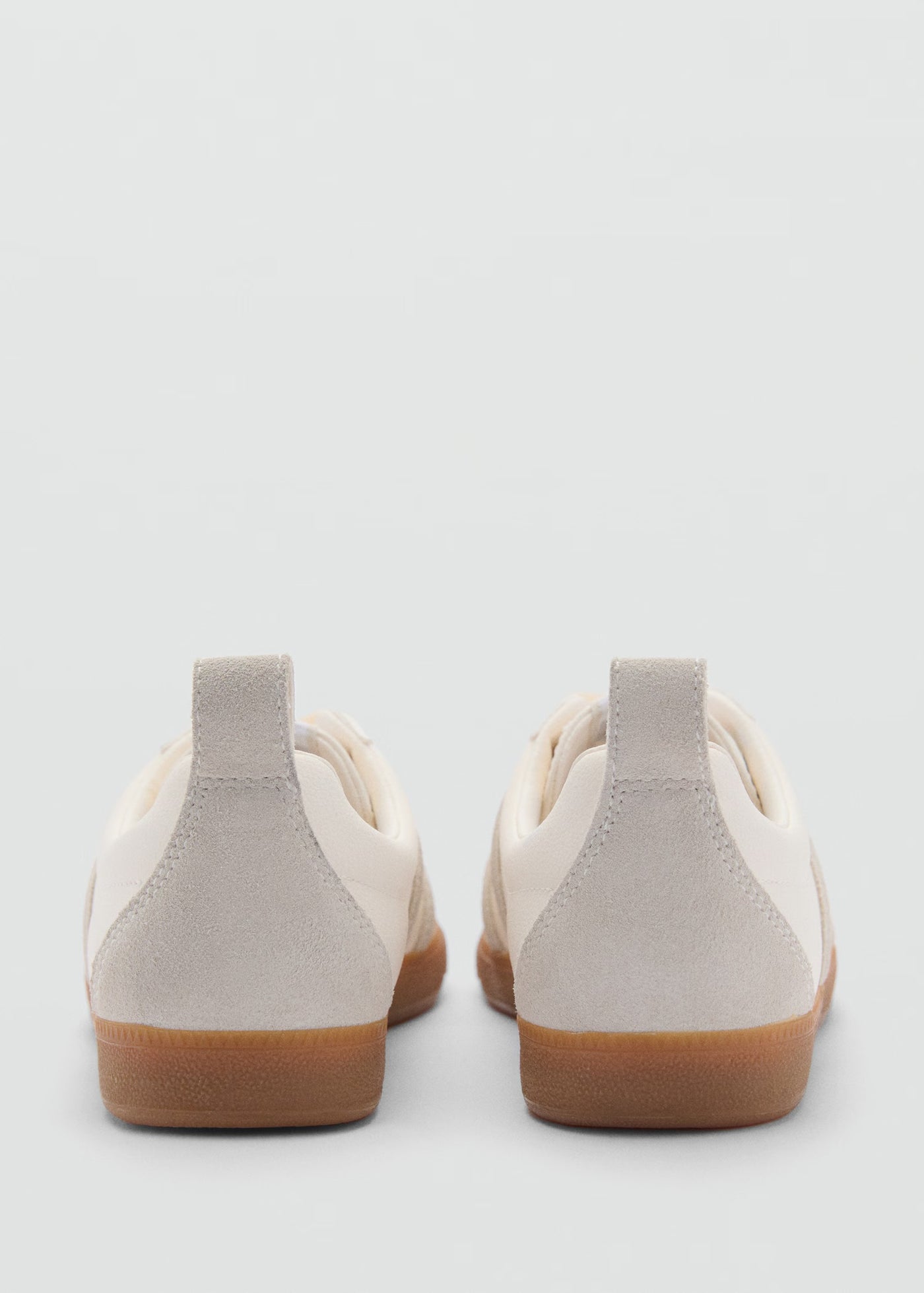 BASKETS EMPIÈCEMENTS CONTRASTÉS