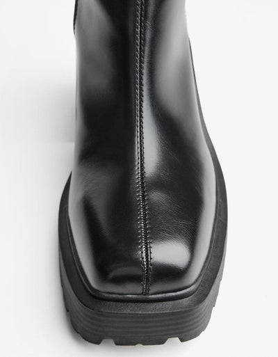 BOTTINE À BOUT CARRÉ