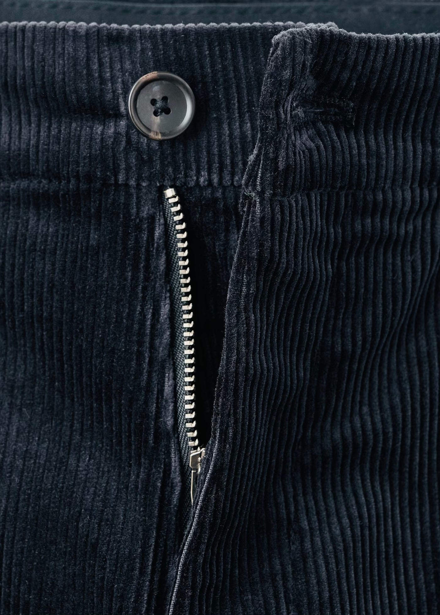 Pantalon Velours Côtelé Slim-Fit