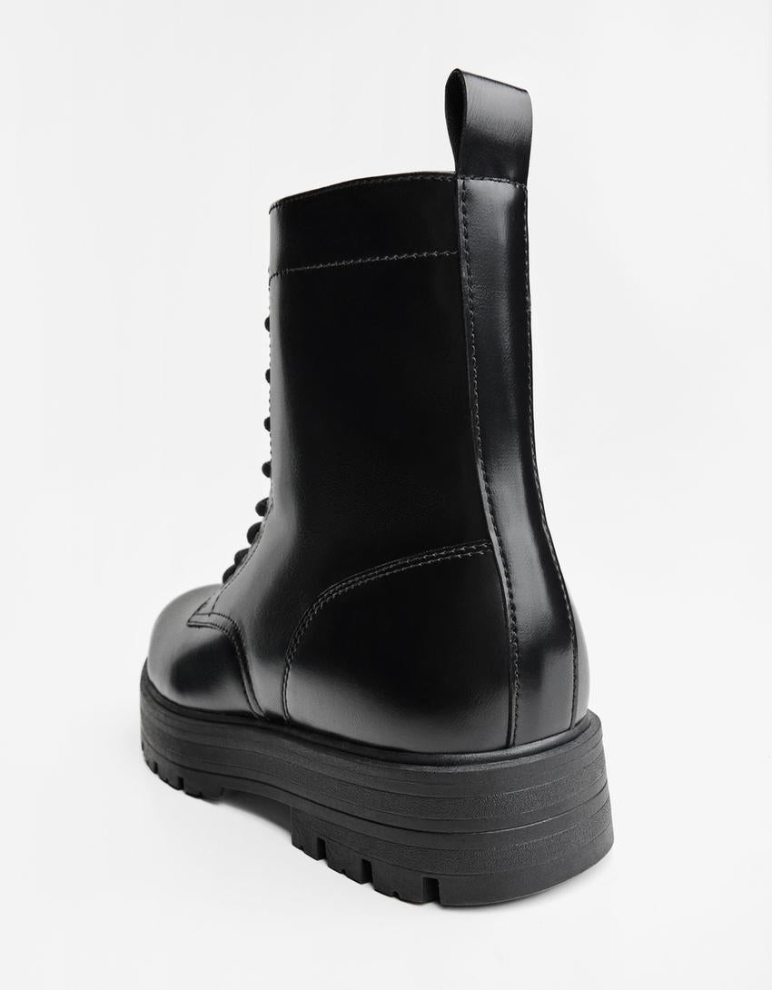 Bottines à Lacets à Semelle Crantée