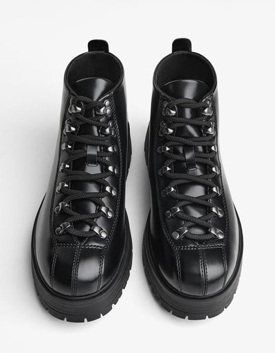 Bottine à Détails Métalliques