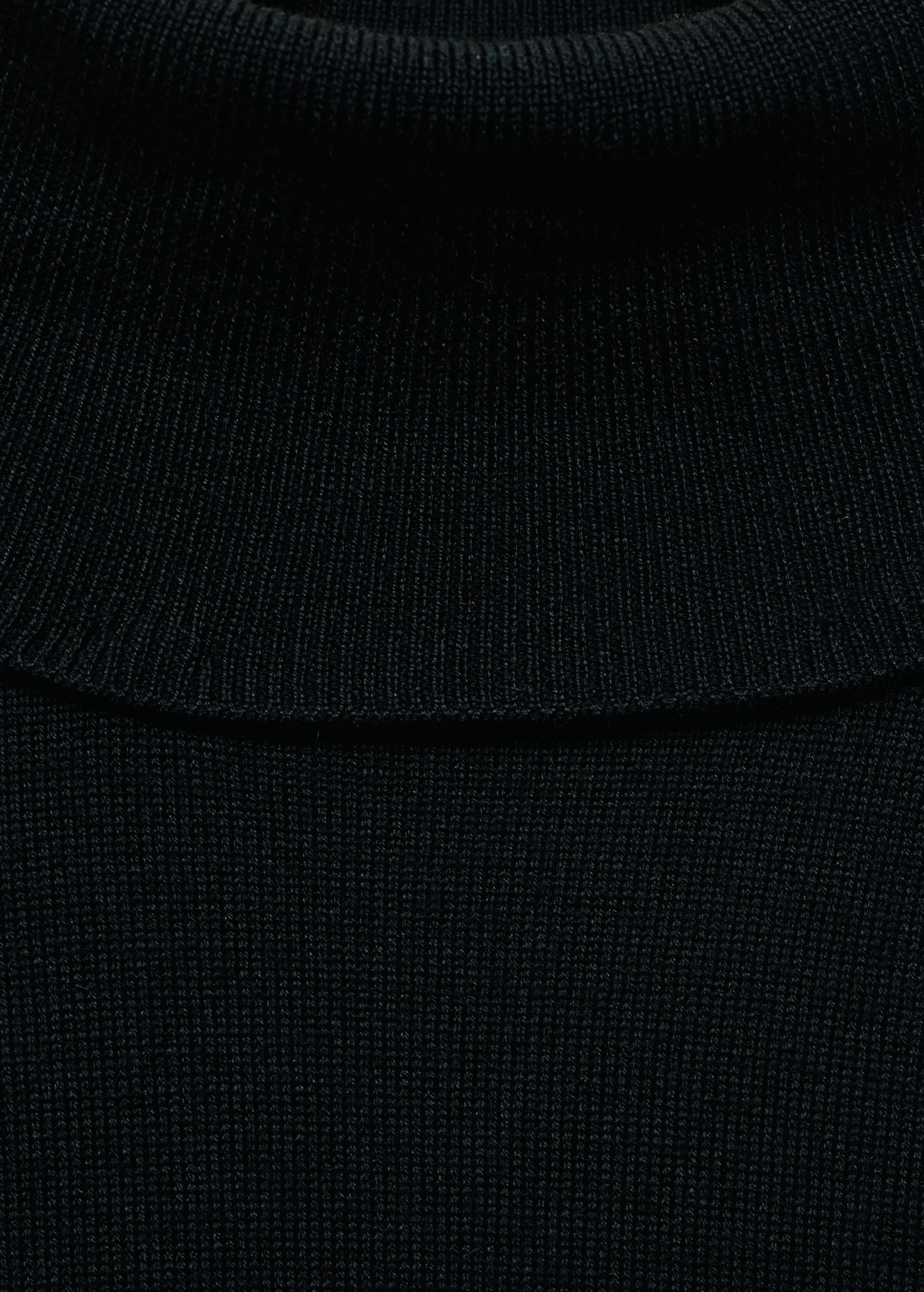 Pull over 100% laine mérinos à col montant