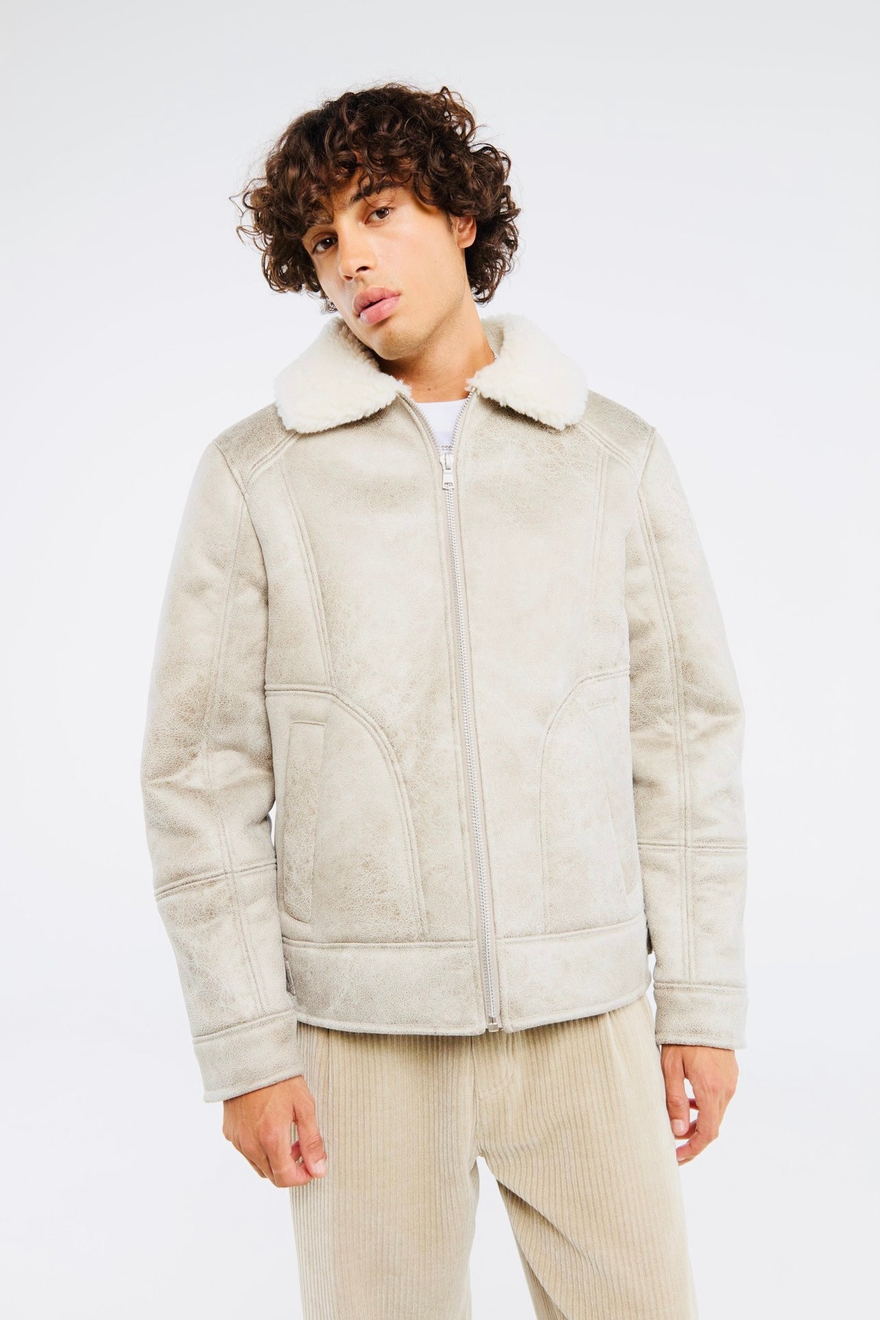 Veste avec col en fausse fourrure