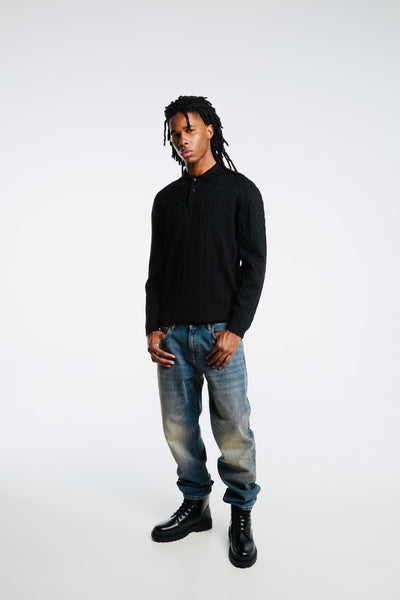 Pull avec Patte de Boutonnage