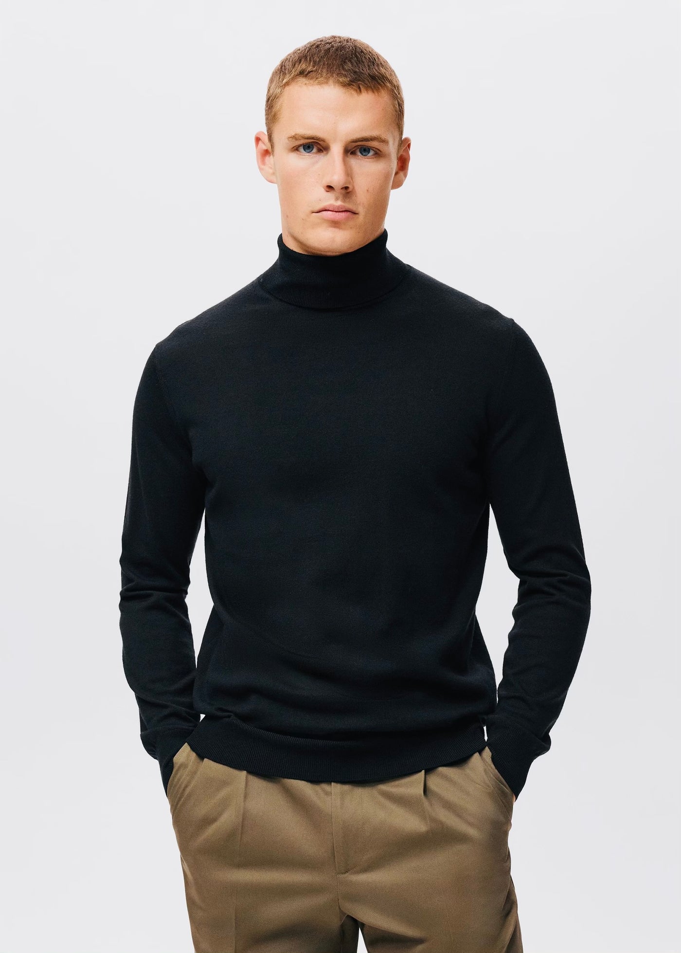 Pull over 100% laine mérinos à col montant