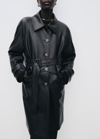 Trench long effet cuir avec ceinture
