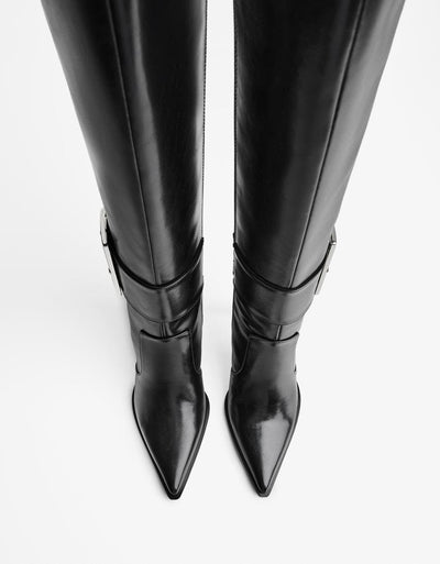 Botte à talon et boucle