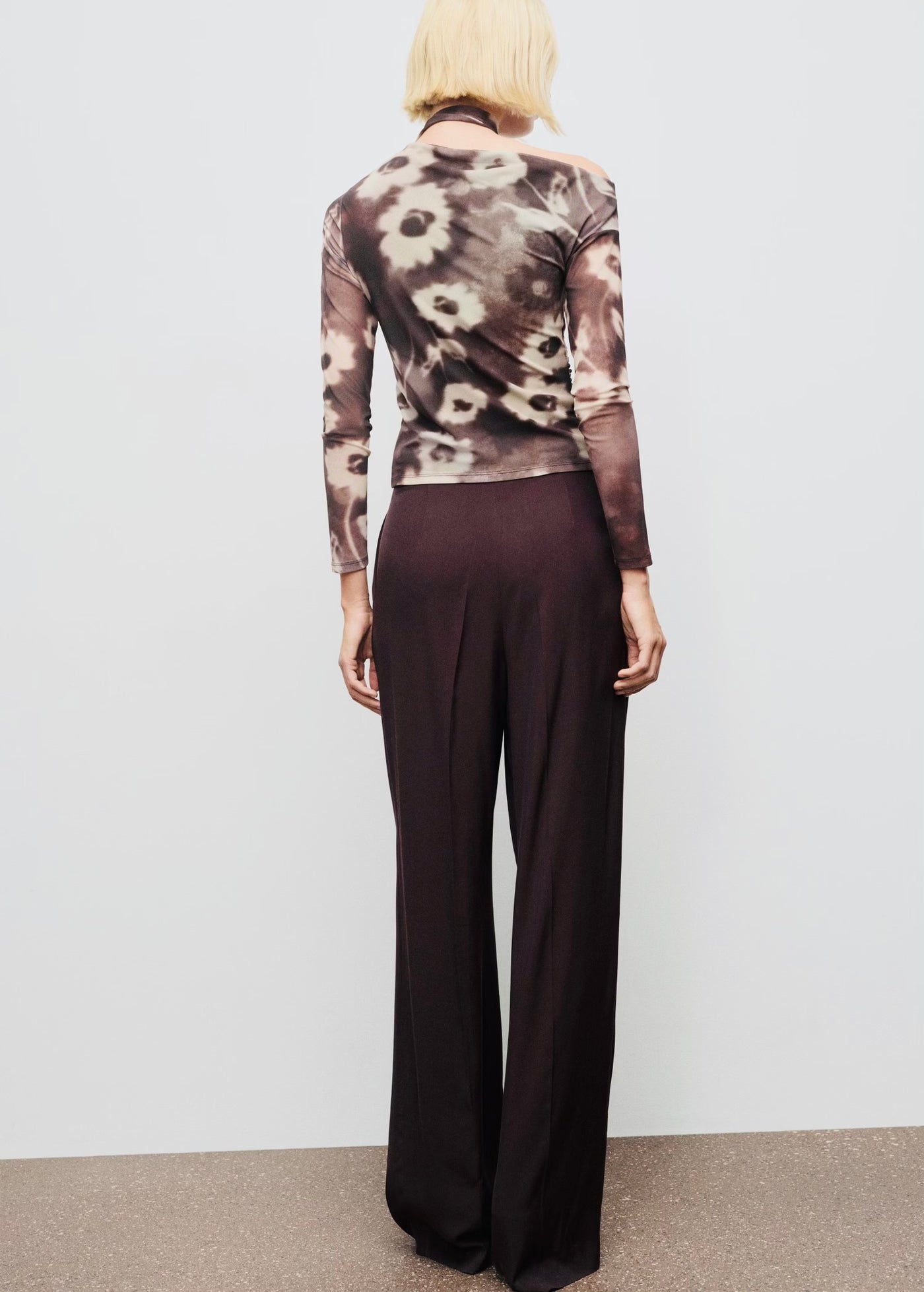 T-shirt Floral avec Foulard