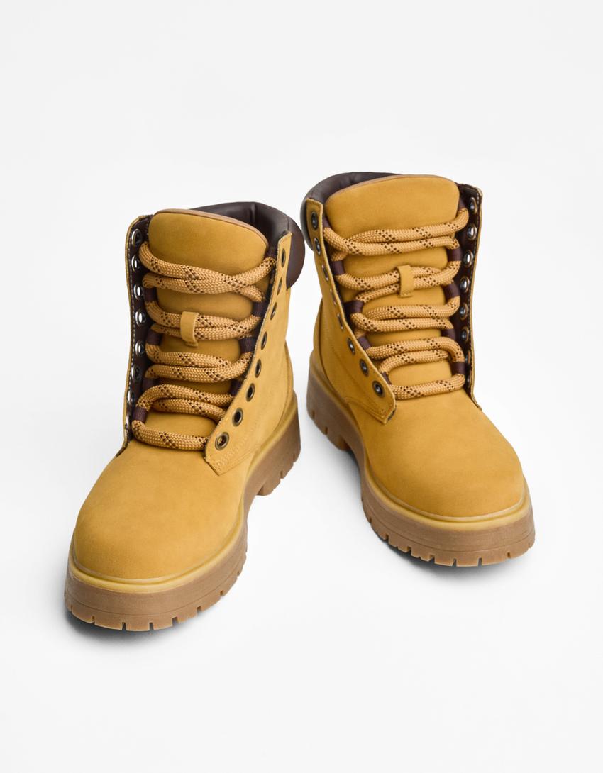 BOTTINES DÉTAIL MATELASSÉ