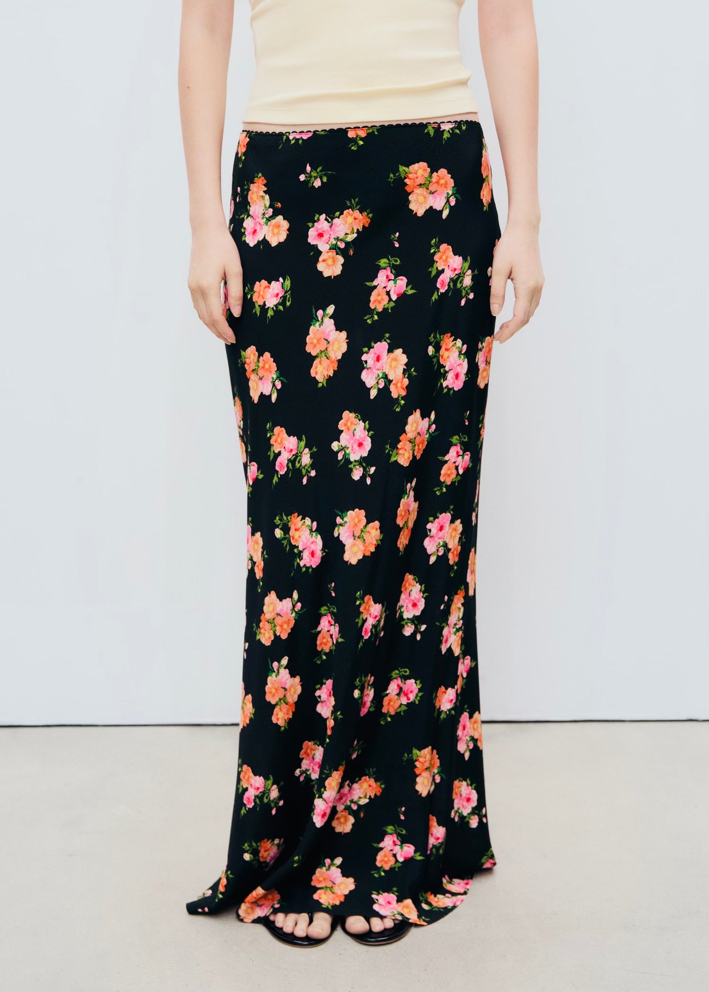 Jupe fleur fini dentelle