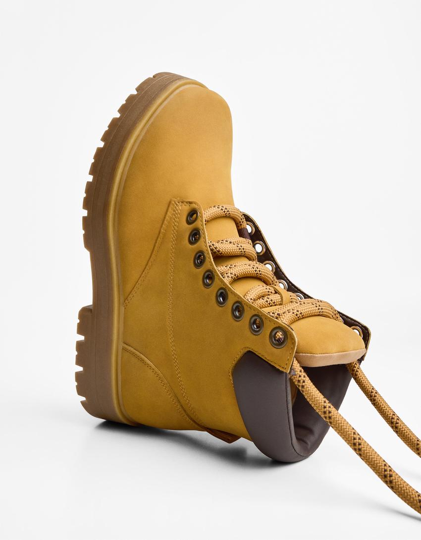 BOTTINES DÉTAIL MATELASSÉ