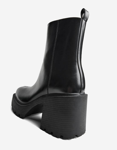 BOTTINE À BOUT CARRÉ