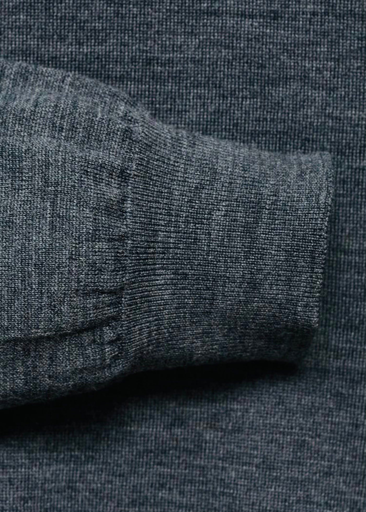 Pull over 100% laine mérinos à col montant