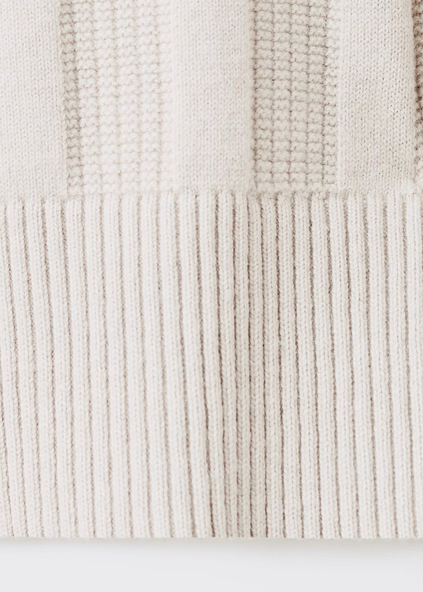 Pull over en maille côtelée à col zippé