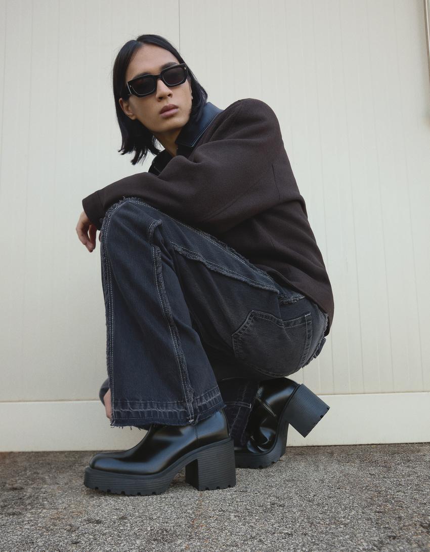 BOTTINE À BOUT CARRÉ